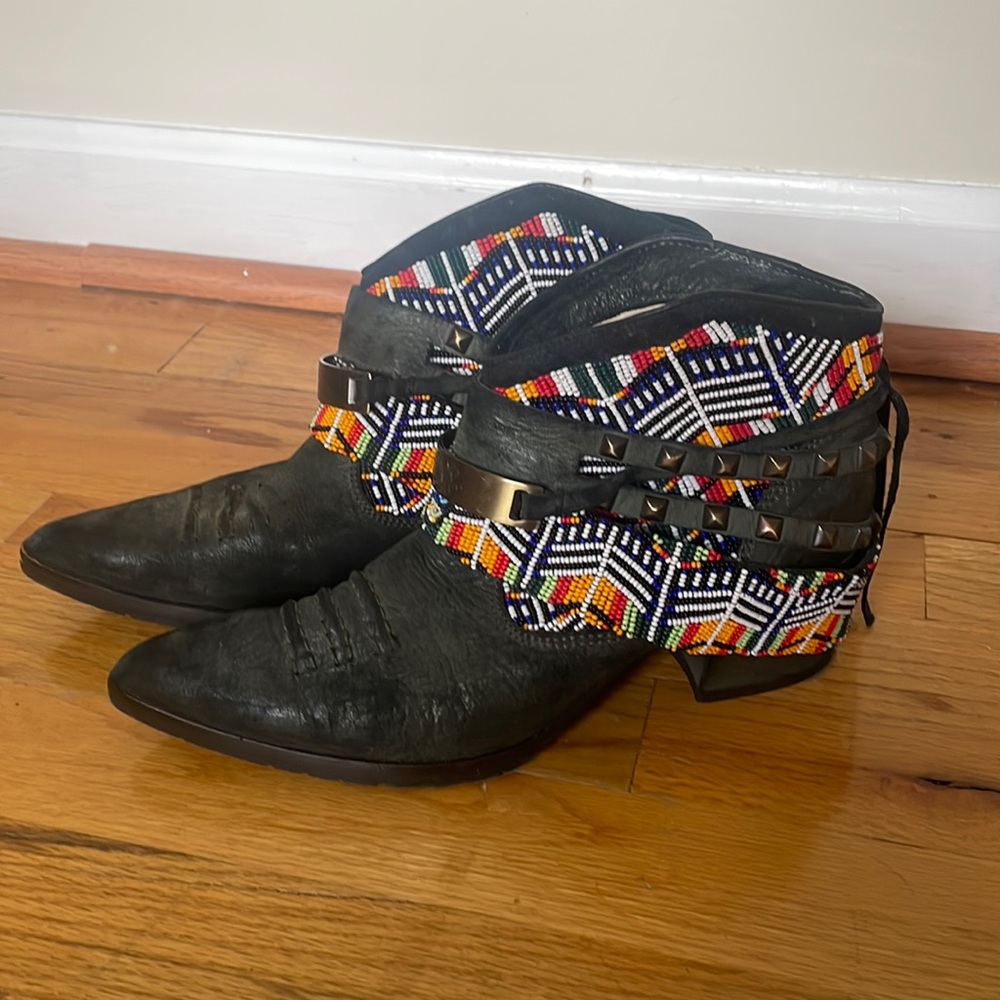 Donald J. Pliner gorgeous beadwork booties w/removable beaded/studded harness